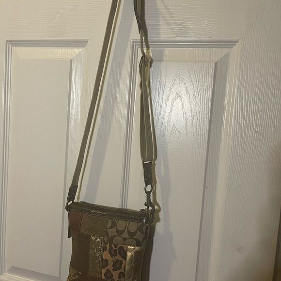 COACH Brown/Gold Metallic Signature Patchwork crossbody bag. - Picture 4 of 15